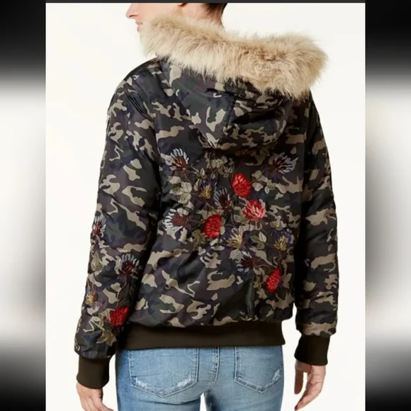 American Rag Cie Floral Camouflage Embroidered Bomber Jacket Faux Fur Hood - Picture 2 of 10